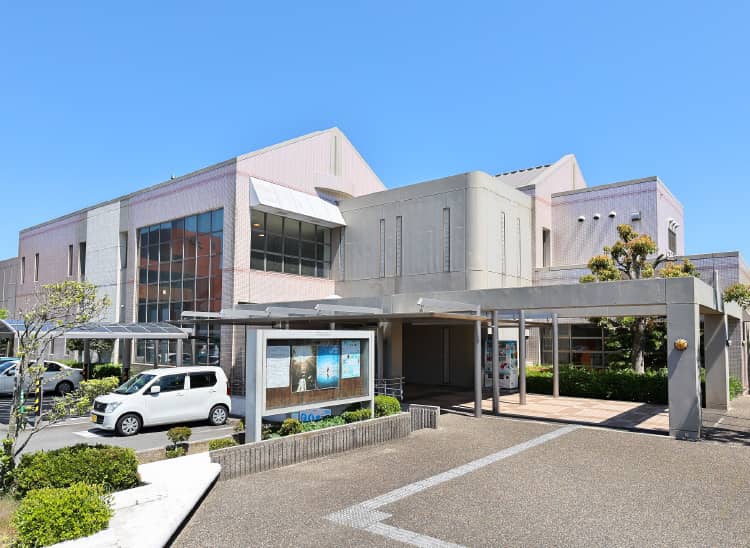 福津市立図書館